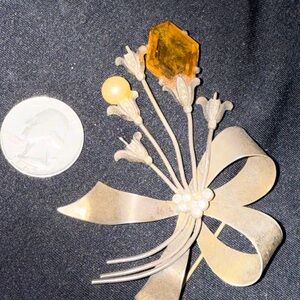 Vintage Gold Brooch with Yellow Gemstones